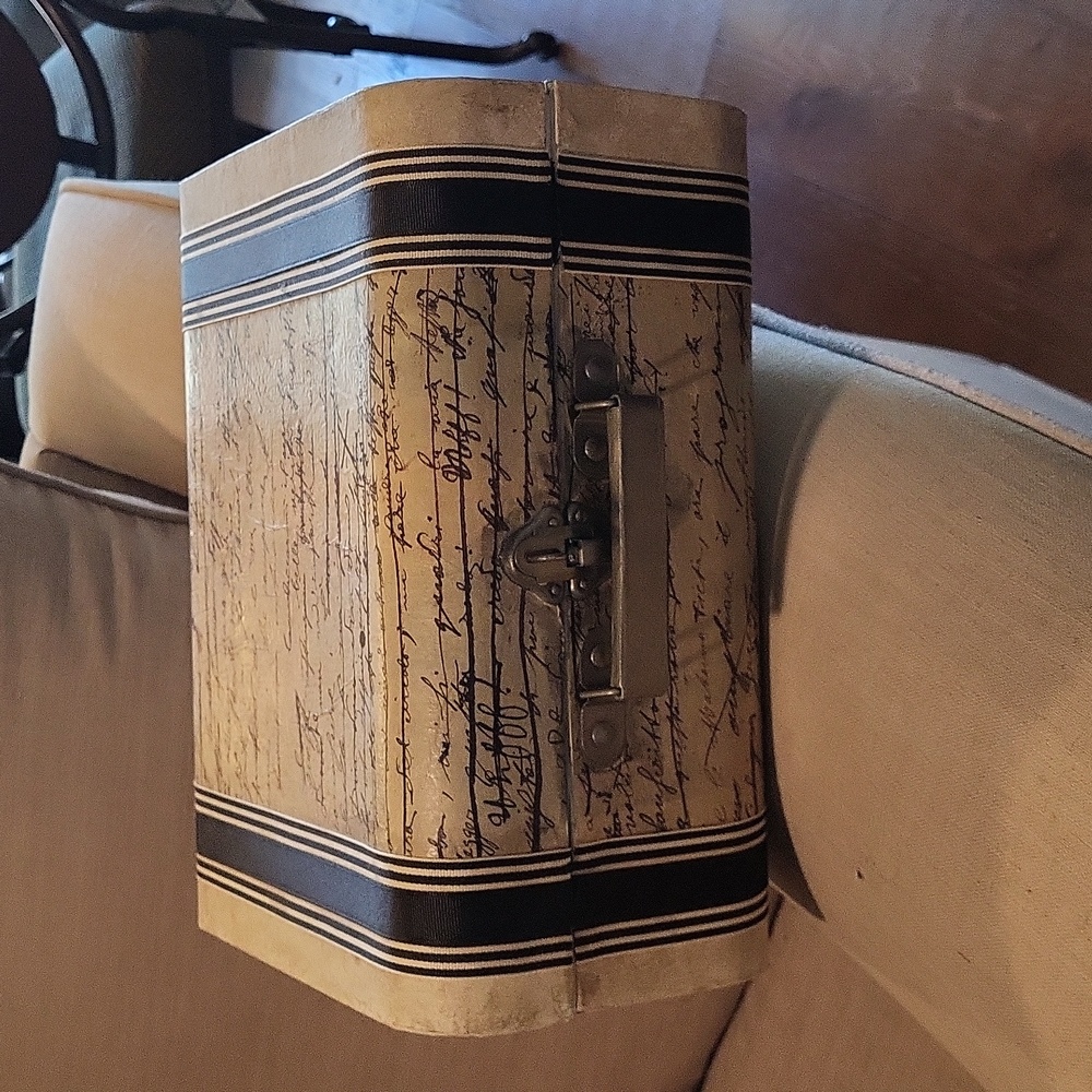 Small vintage style trunk storage